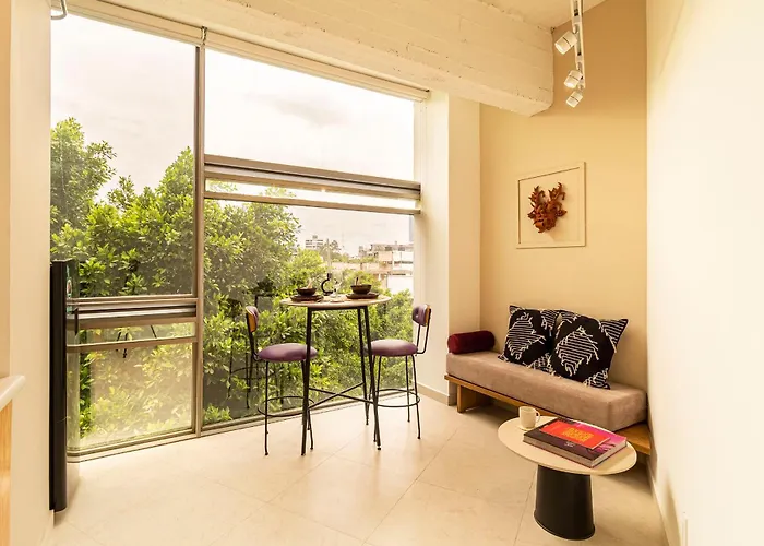 Kukun Insurgentes Roma 4*