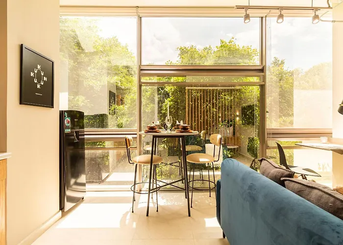 Kukun Insurgentes Roma Aparthotel 4*