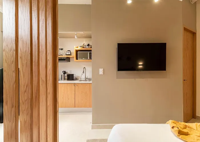 Aparthotel Kukun Insurgentes Roma 4*