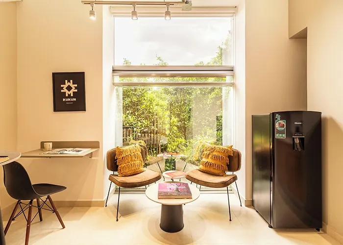 Kukun Insurgentes Roma 4*